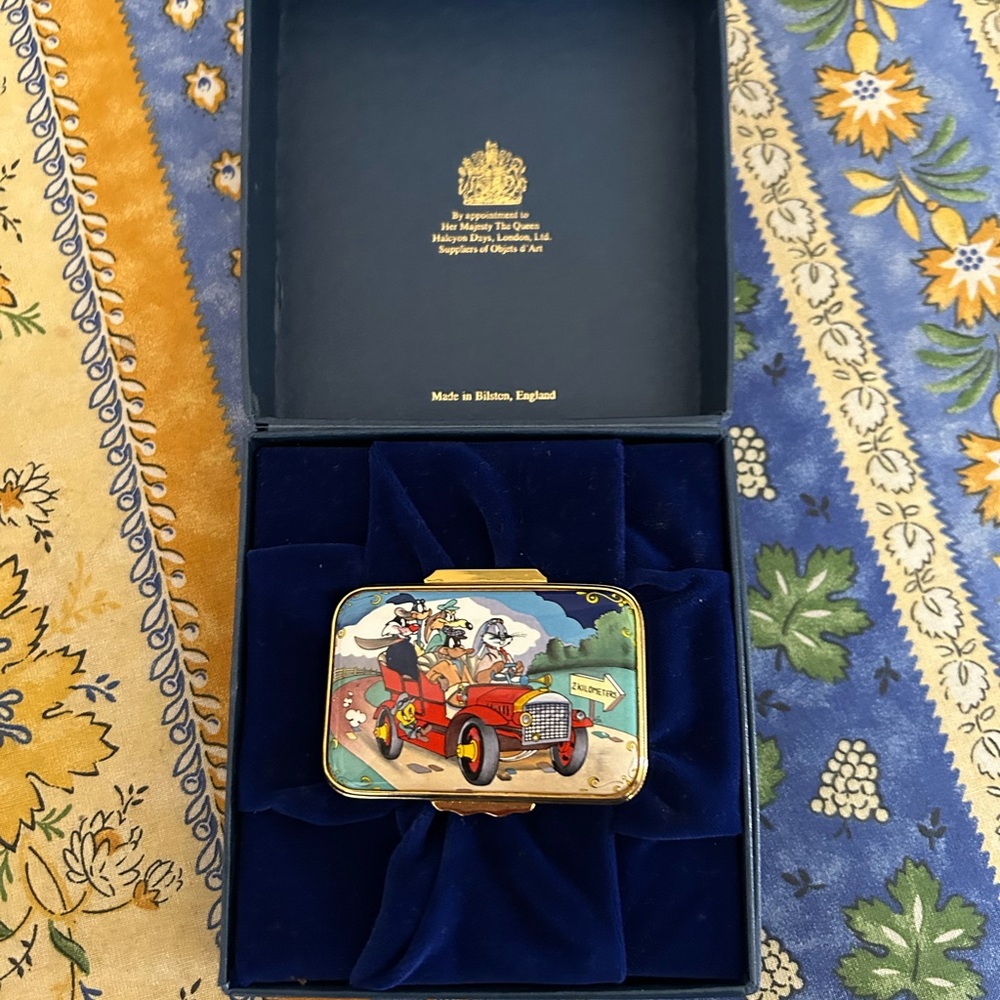 Warner Bros On the Road Halcyon Days Enamel Box with characters